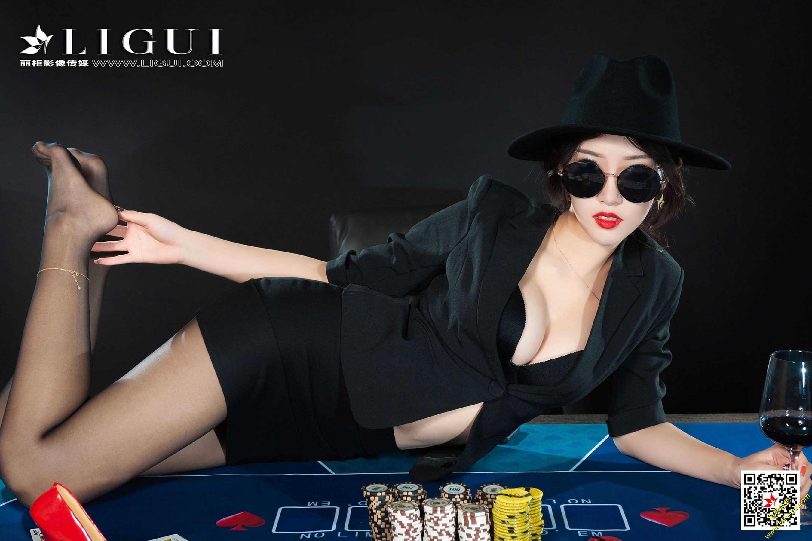 荷官大佬的丝袜和雪茄