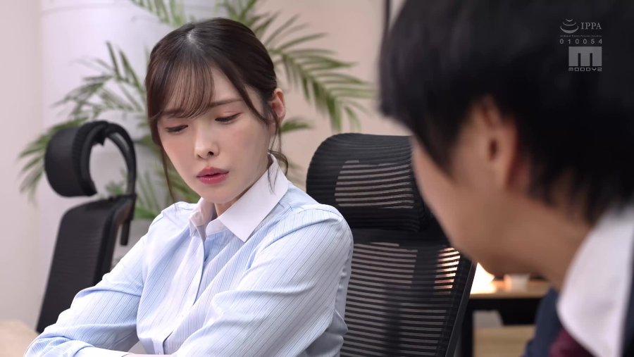 不断玩高潮的样子真是让我的鸡巴硬到爆炸！