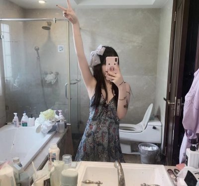 中高端漂亮美眉，随意干